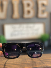 Load image into Gallery viewer, LuXxe Sunglasses

