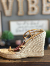 Load image into Gallery viewer, Authentic Louis Vuitton Leather Espadrilles
