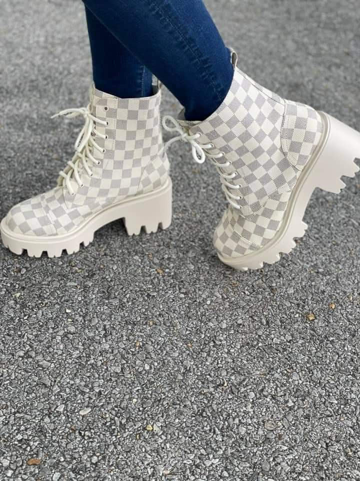 LuXxe Chunky Boots